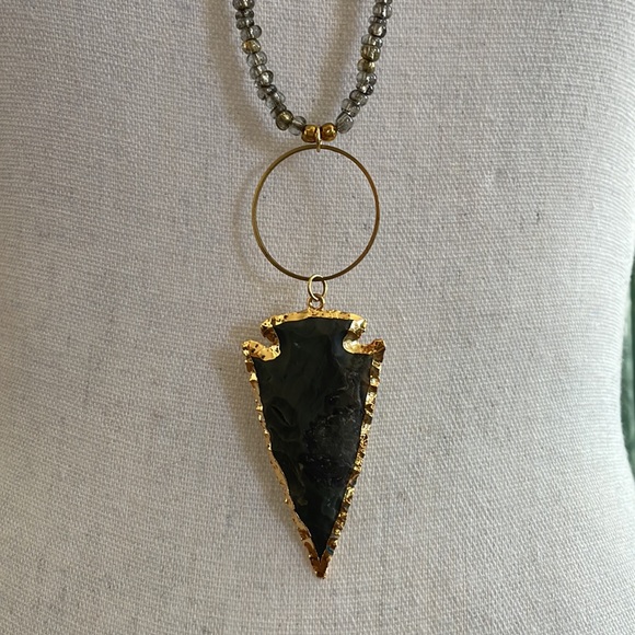 Arrowhead and crystal bead Statement necklace - Picture 2 of 4